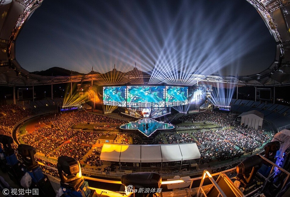 伤害转化率300%！RED中单用发条打出逆天数据。-威客电竞